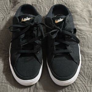 Women Nike court backless